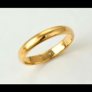 Cute gold wedding/engagement ring